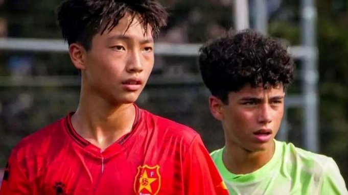 中国小将李昊炎加盟巴萨U15梯队，开创历史！