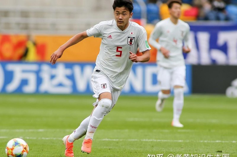 岳瑞杰应该进国足，黄晟豪应该进U23
