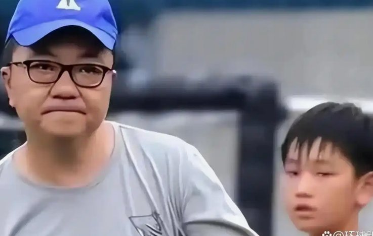 董路父亲怒斥评论区提问引争议