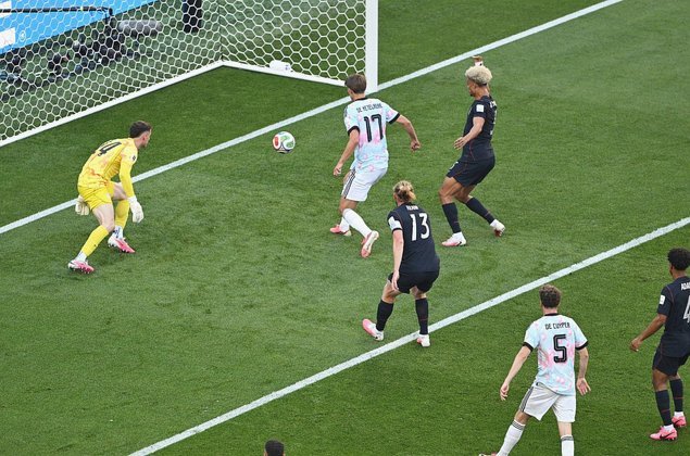 2014世界杯淘汰赛：克罗斯2球1助力克东道主