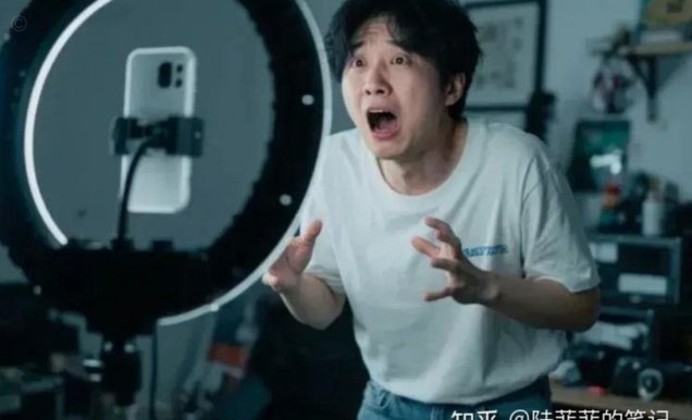深圳老杨：老师，你直播中说不认我，但却线下两次找我借基利安去给你打西班牙的比赛，未果后就翻脸了！