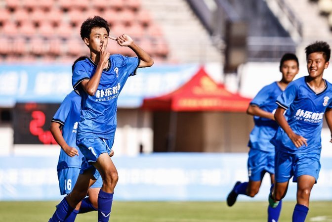 14岁李昊炎巴萨U15首秀双响