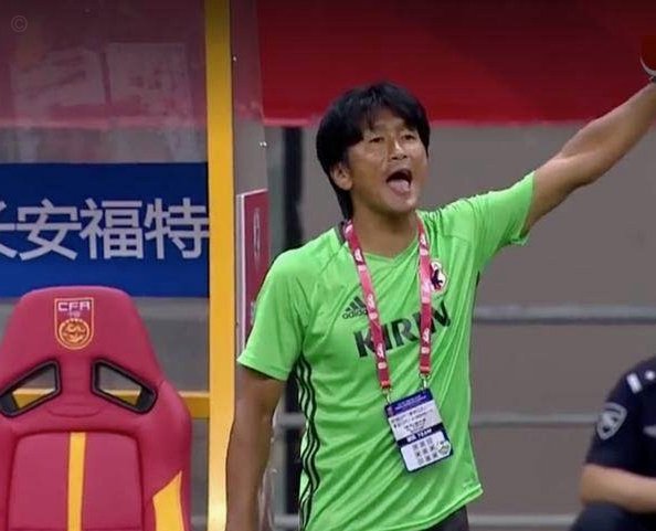 浮岛敏的教练智慧：U16比赛揭示的战术深度