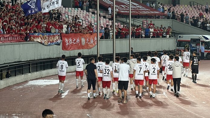 泰州0-0平无锡，刘俊伯错失良机