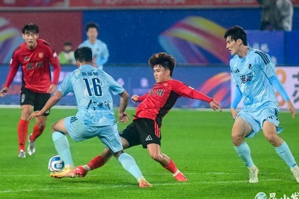 半场：泰州0-0无锡，刘俊伯失良机